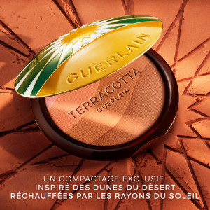 Terracotta Golden Dunes - Der natürliche Bräunungspuder - Limitierte Edition - 96% Zutaten natürlichen Ursprungs Terracotta Golden Dunes - Der natürliche Bräunungspuder - Limitierte Edition - 96% Zutaten natürlichen Ursprungs